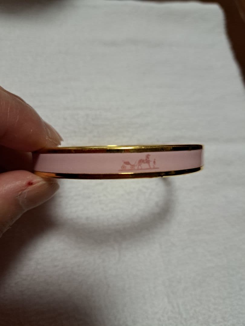 希少 HERMES バングル エマイユ 七宝焼 ロゴ柄 ピンク×ゴールド