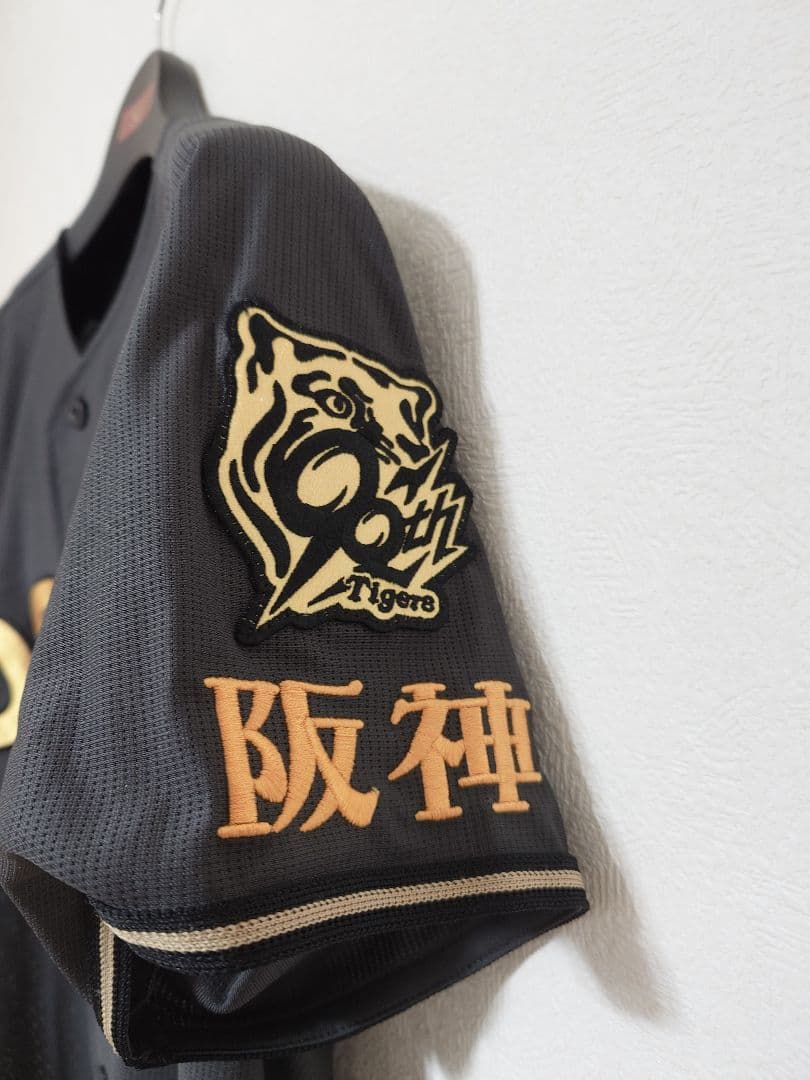 阪神タイガース トラッキー ブラックダイナマイト ユニフォーム 黒ユニ 復刻