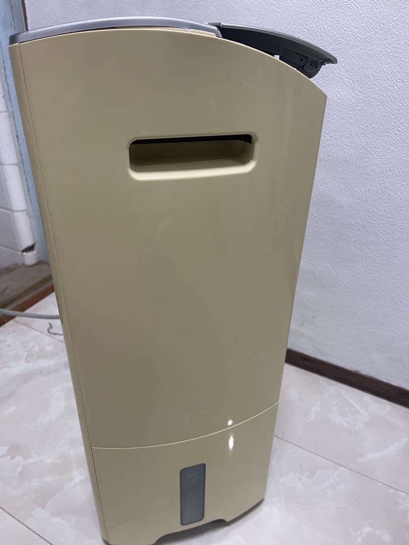 Panasonic ナノイー ハイブリッド除湿機