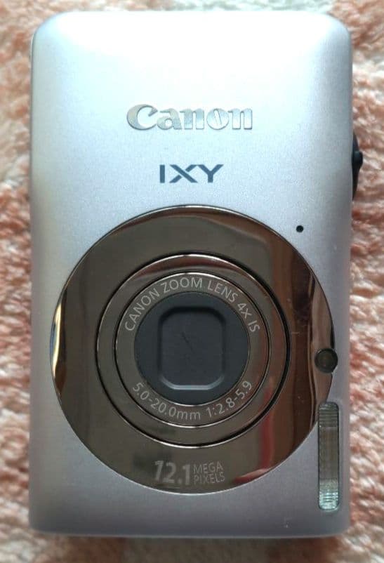 Canon IXY200F コンパクトデジタルカメラ　シルバー