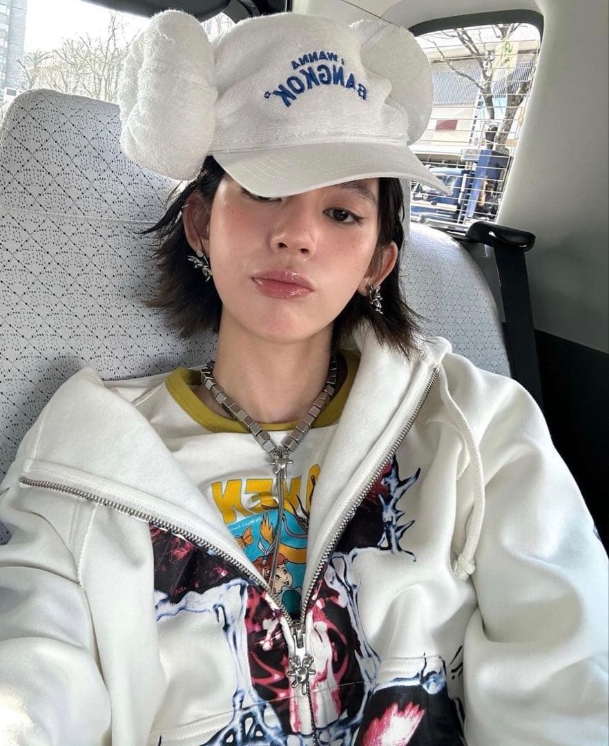 Heaven by Marcjacobs パーカー