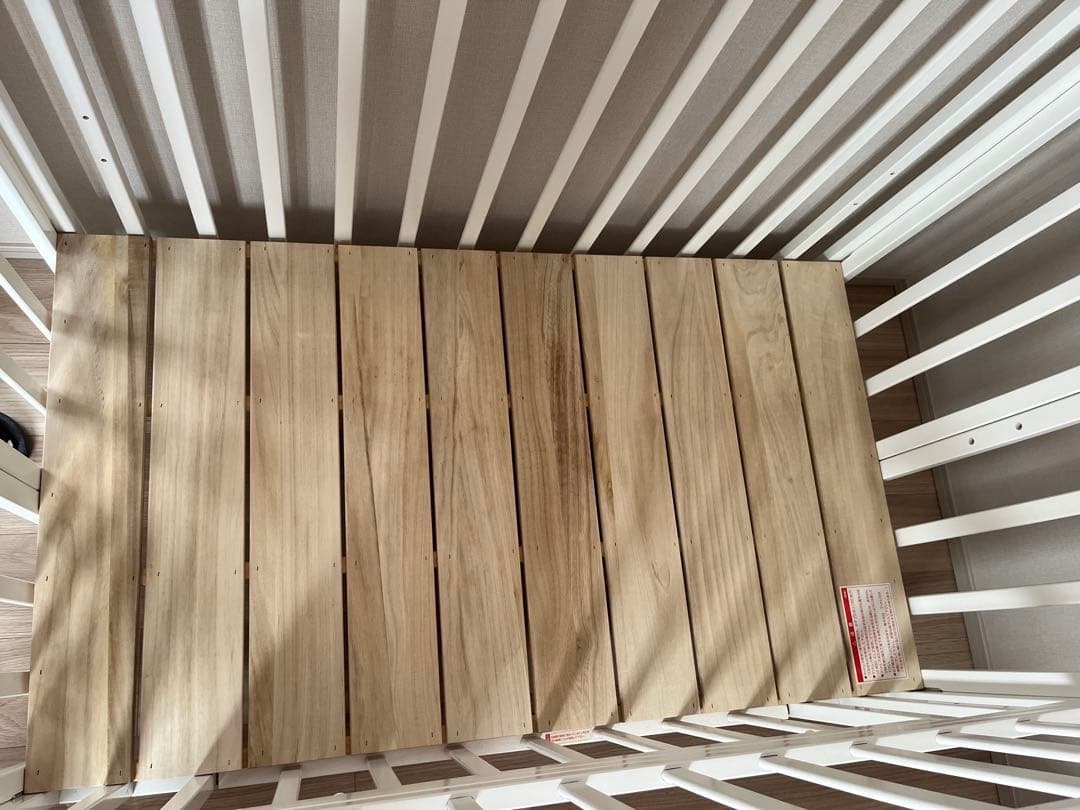 カトージ ホワイト木製ベビーベッド 120cm×70cm 折りたたみ可能