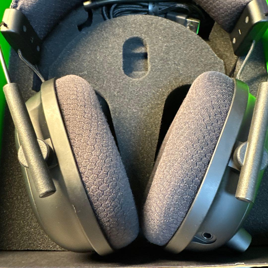 【極美品・動作確認済】Razer BLACKSHARK V2 PRO