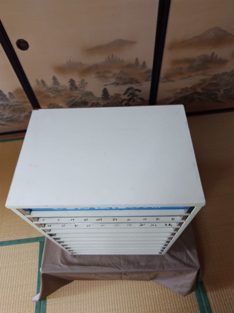 糸陳列棚　ミシン糸ケース　収納棚　アンティーク　レトロ