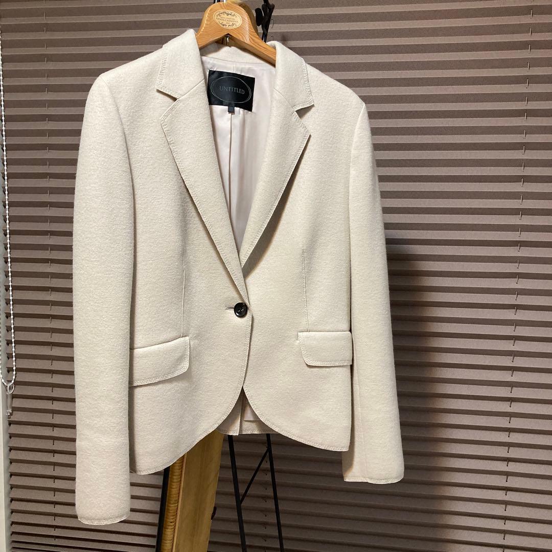 スーツ　アンタイトル　ベージュ　卒園入学　フォーマル