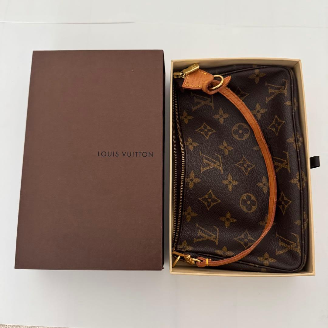 LOUIS VUITTON ポシェットアクセソワール