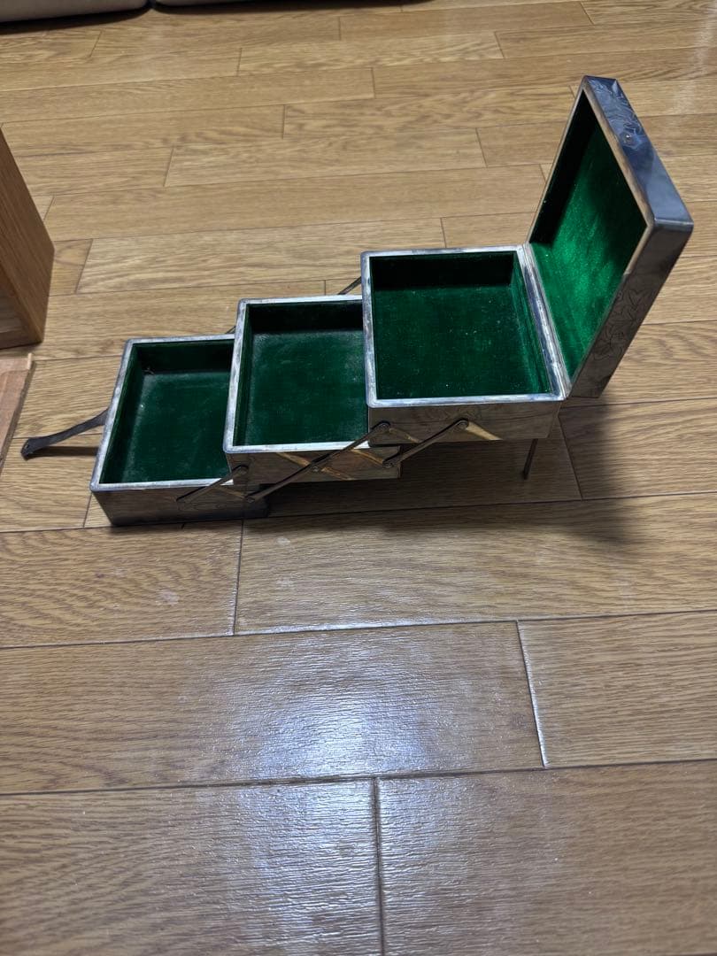 【骨董品】純銀製 宝石箱 大阪-尚美堂造（共箱）