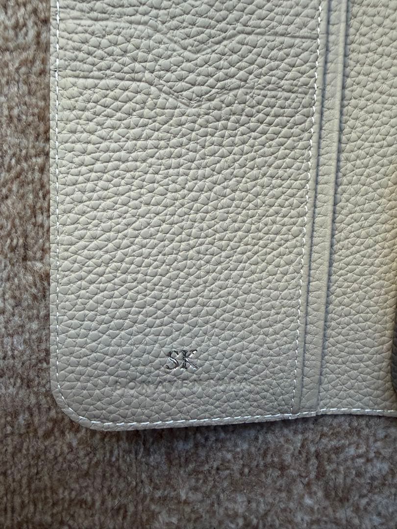 未使用✨ボナベンチュラ iPhone16 手帳型ケース