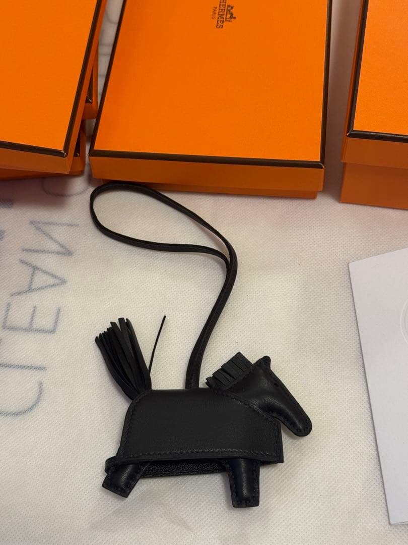 HERMES 馬型チャーム ブラック 新品未使用