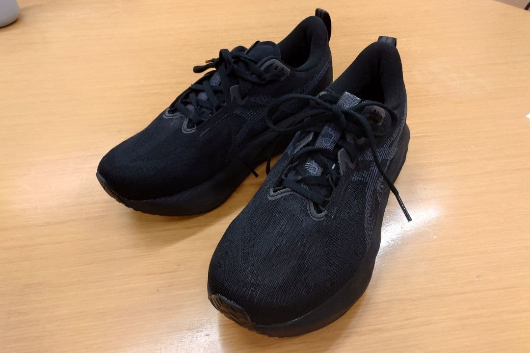 着用1回☆アシックス NOVABLAST 5ランニングシューズ 25cm ワイド