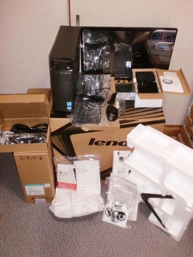 レノボ　デスクトップ57316988展示超美品win8, i3オフィス2013付