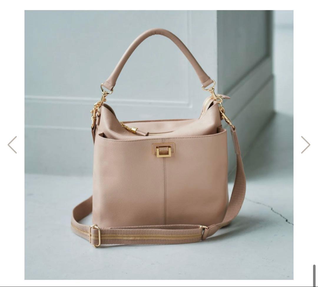 アタオataoウィークエンドレザー ショルダーバッグ ゴールド金具付き