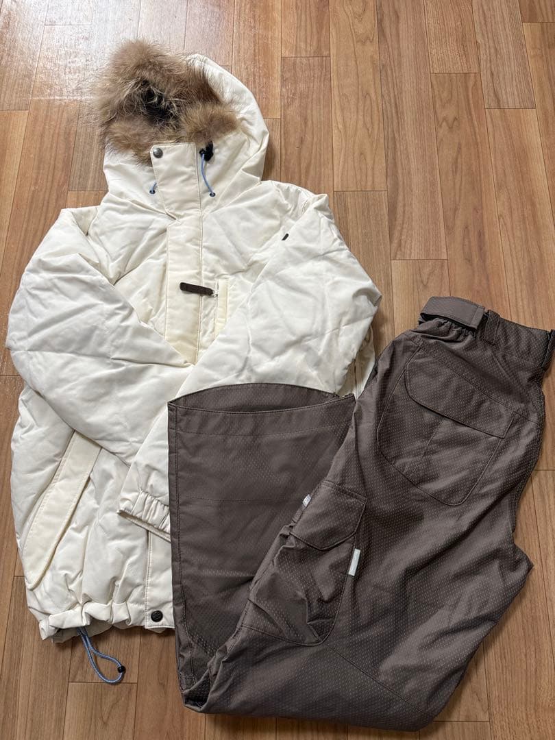 ESTIVO スキー&スノボ　ウェア　ダウン　上下セット　レディース M 破格