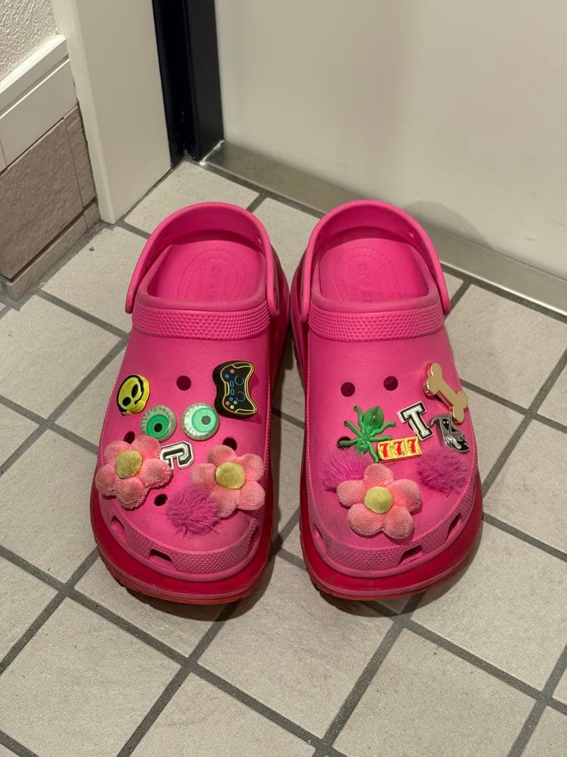 Crocs メガ クラッシュ クロッグ　ジビッツチャームつき　28cm