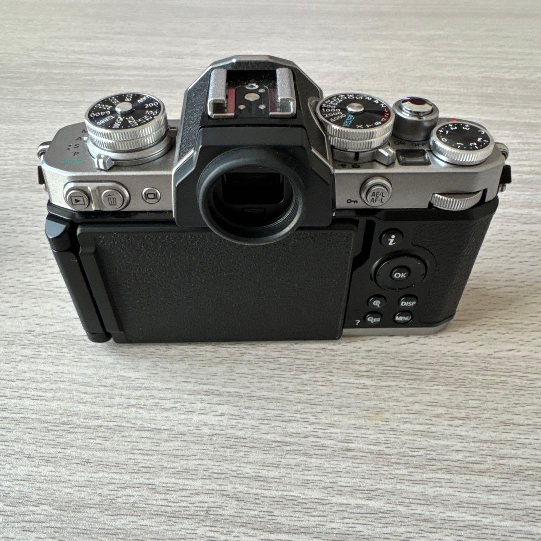 Nikon Z fc 16-50レンズキット　シルバー