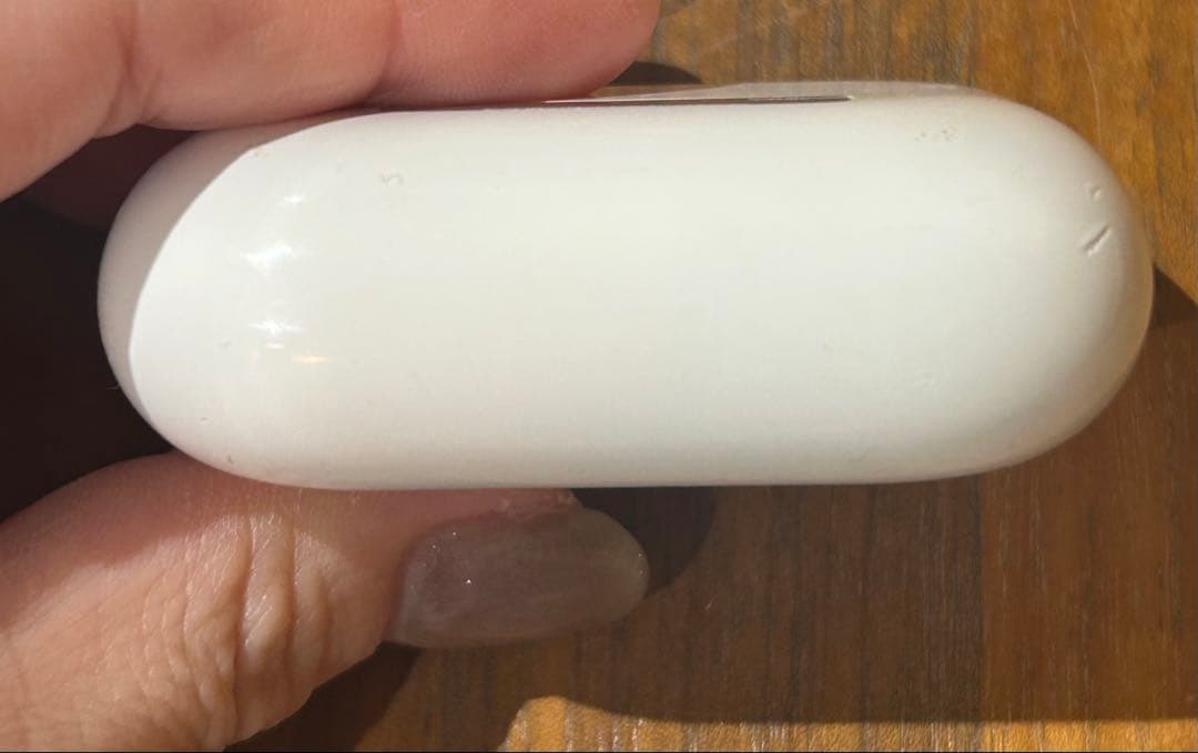 【Apple】AirPodsPro 第2世代 ライトニング 本体のみ初期化済