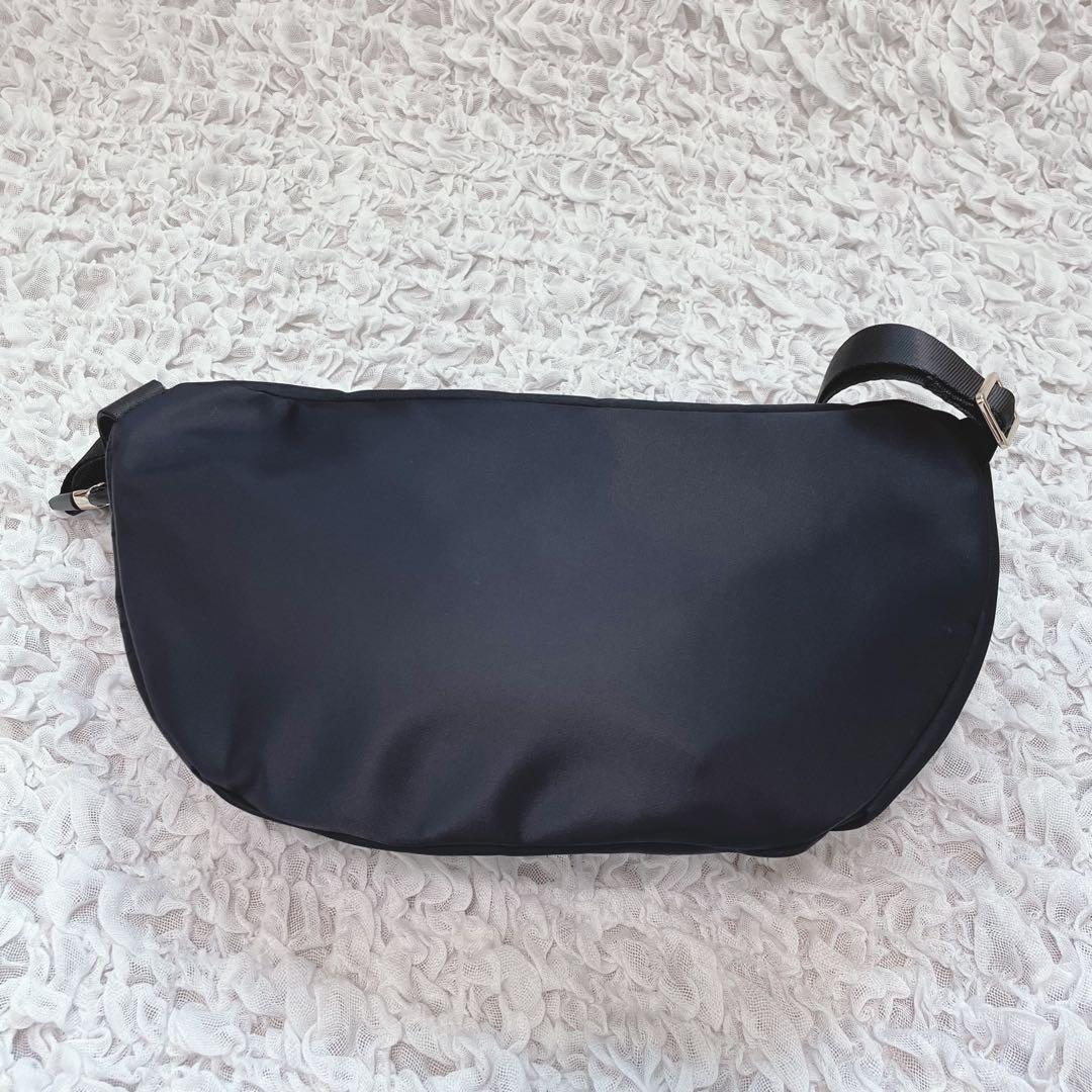 未使用級✨TOCCA トッカ　RIBBON KNOT BODY BAG ブラック