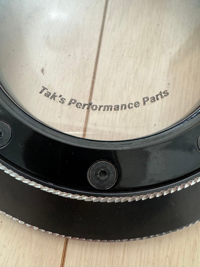 スケルトンのダービーカバー