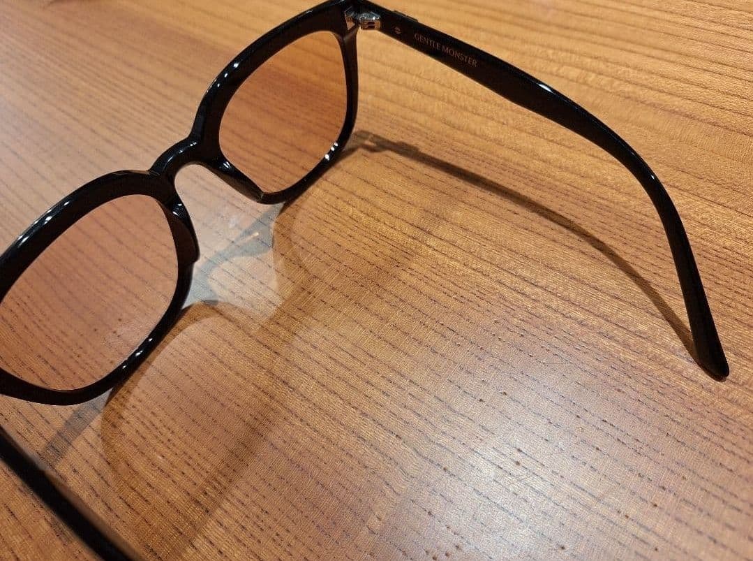 GENTLE MONSTER By ブラック ブラウン