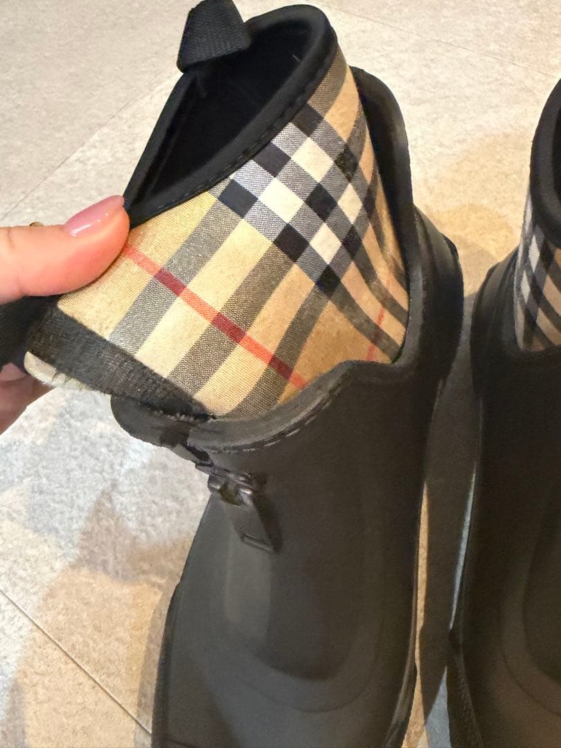Burberry ブラック ベージュ 長靴　ブーツ