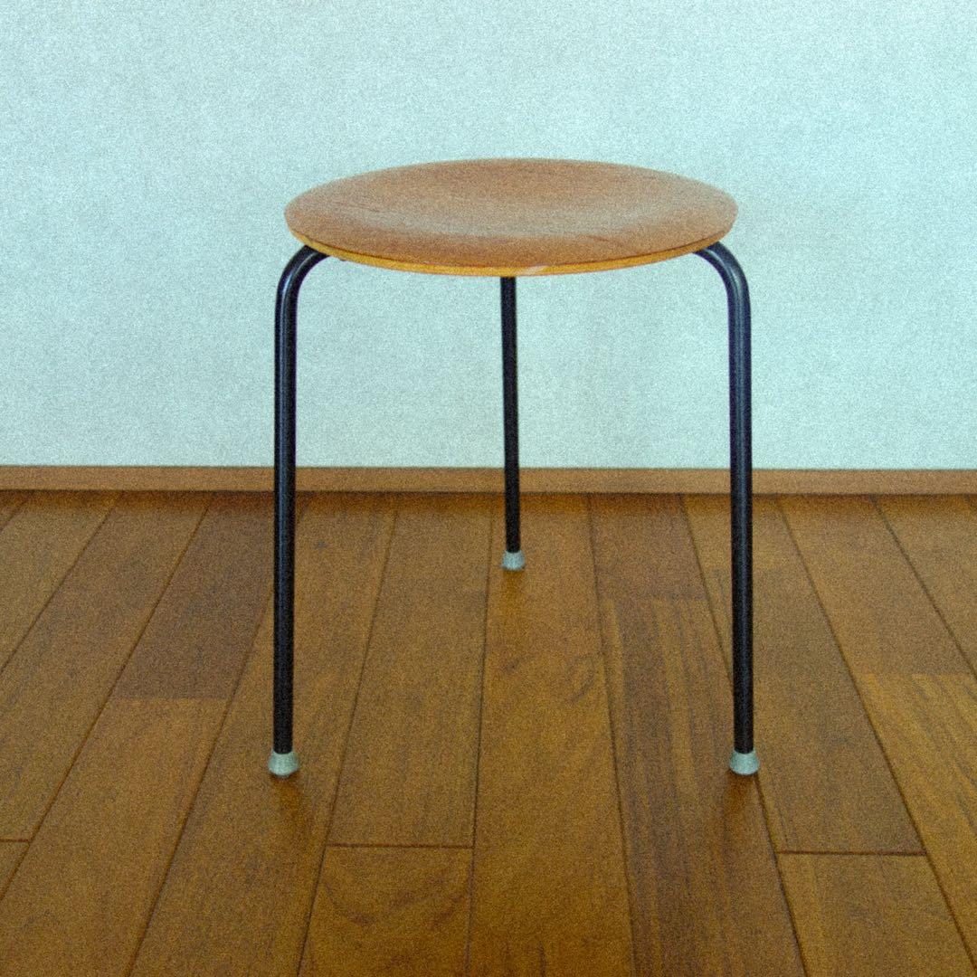 デンマーク製スツール