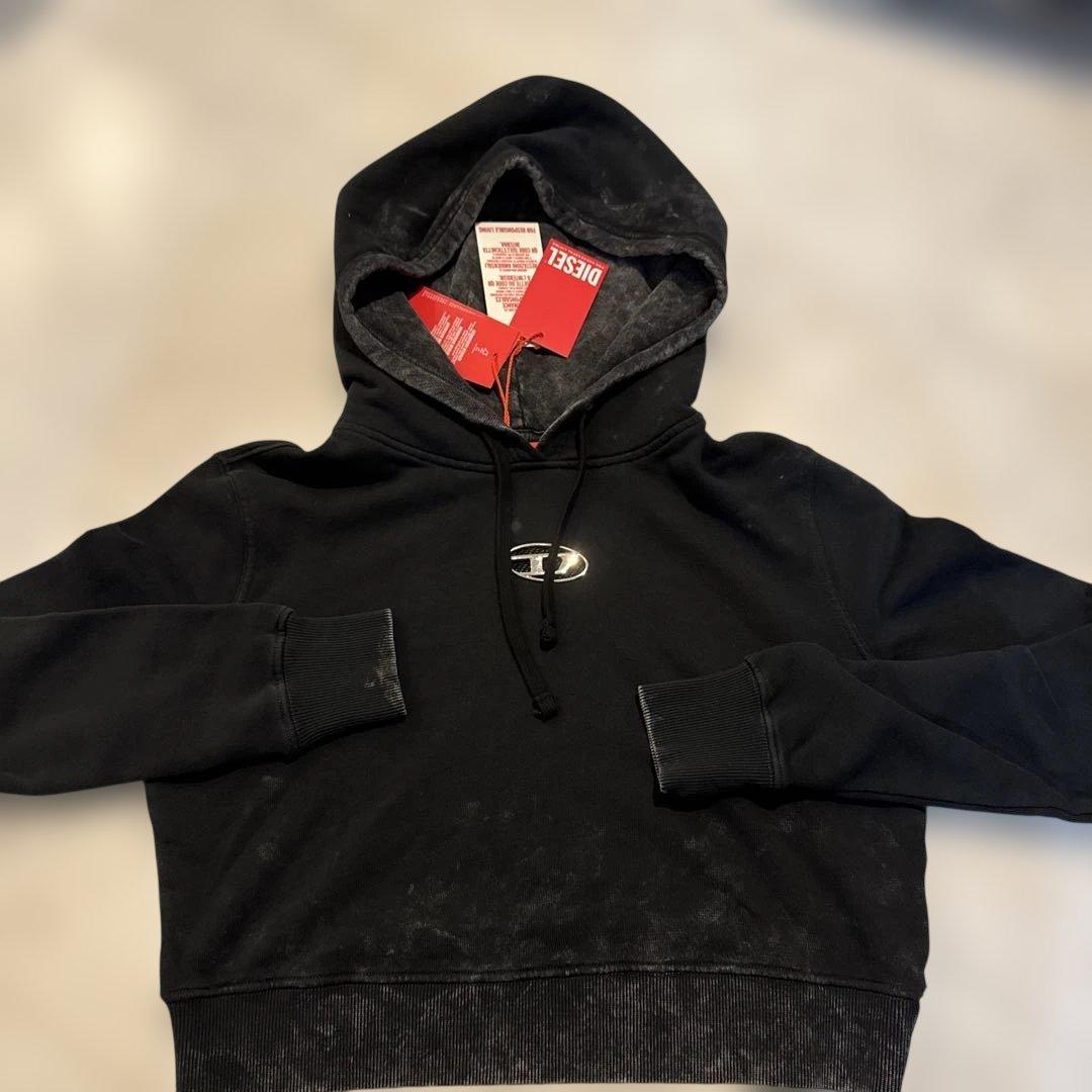 ⭐️新品⭐️ ✴︎タグ付✴︎ diesel ディーゼル　パーカー