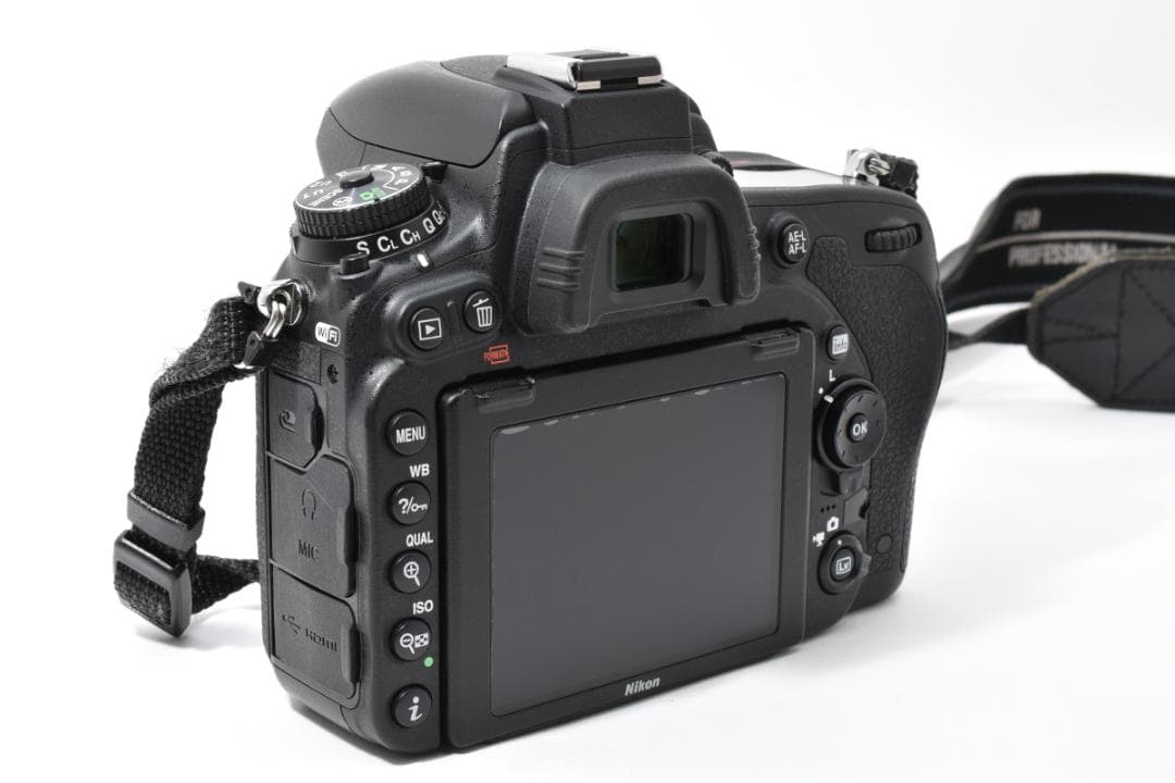 【美品】Nikon ニコン D750 デジタルカメラ