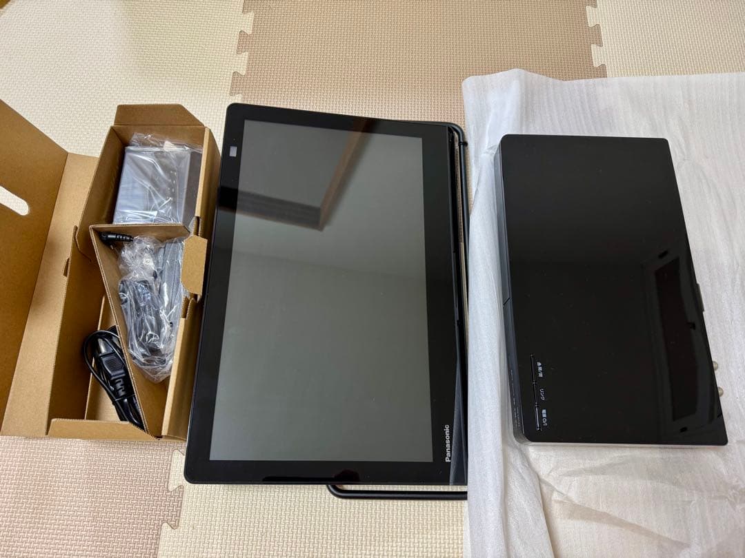 未使用パナソニックポータブルテレビUN-15LD12H [15V型 /防水対応