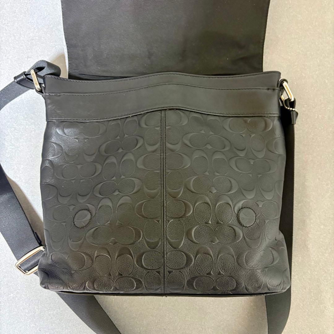 COACH コーチ メッセンジャーバッグ エンボス 斜め掛け レザー ブラック