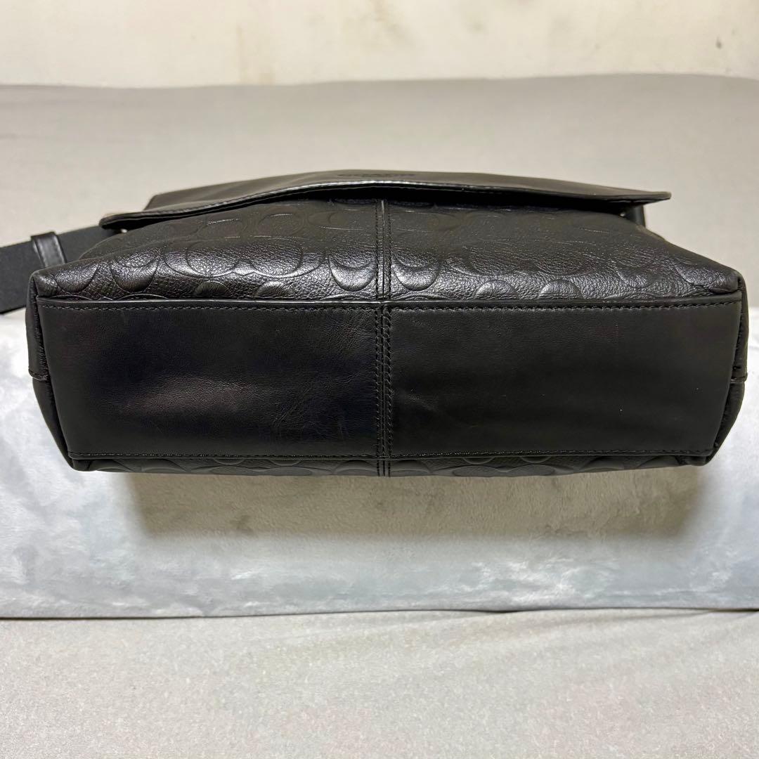 COACH コーチ メッセンジャーバッグ エンボス 斜め掛け レザー ブラック