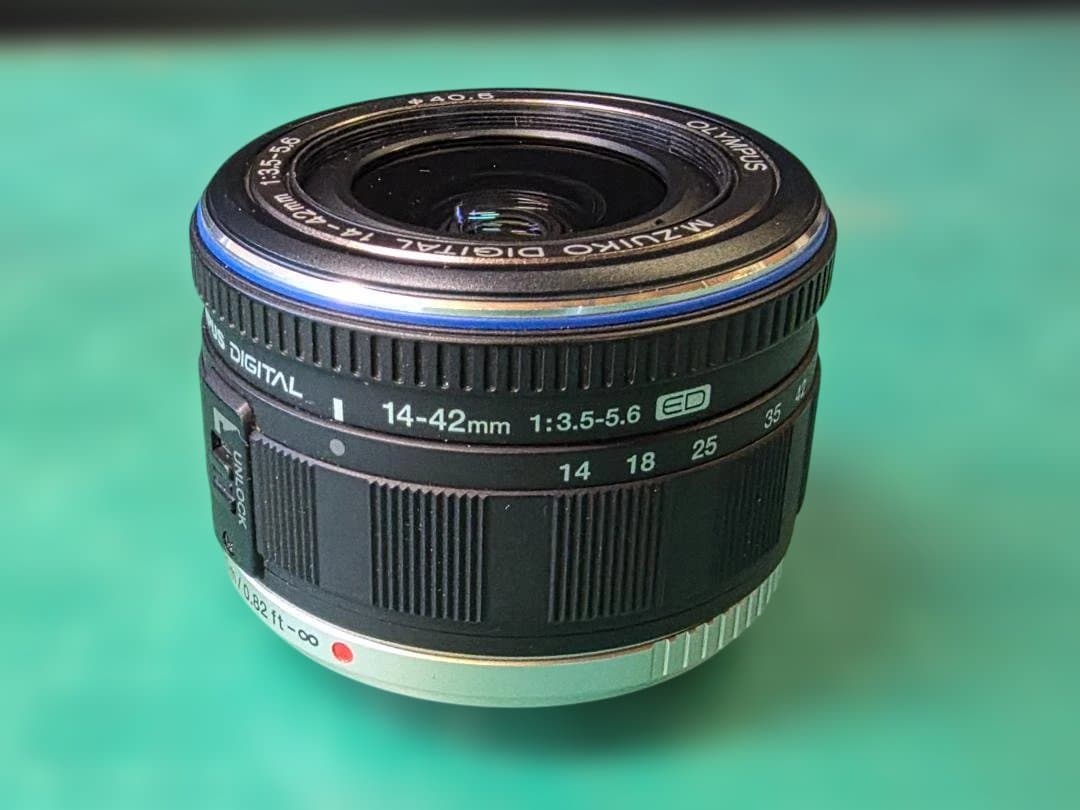 オリンパス PEN E-P1 シルバー レンズキット