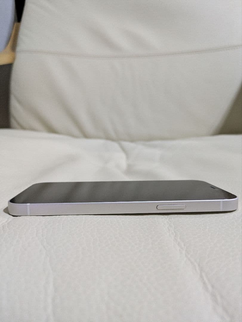 Apple iPhone 12 ホワイト 64GB 美品