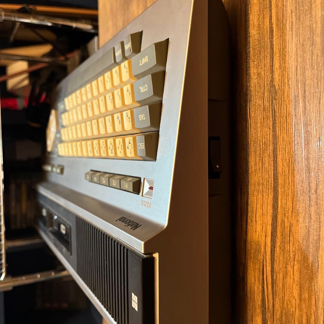 MSX本体中古 箱説なし オマケゲーム2本付き 動作確認済 CF-2000