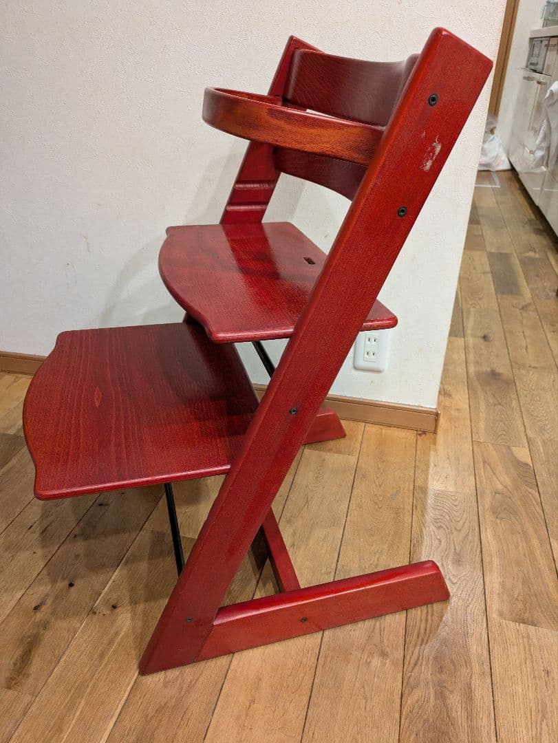 ハイチェア　レッド　赤