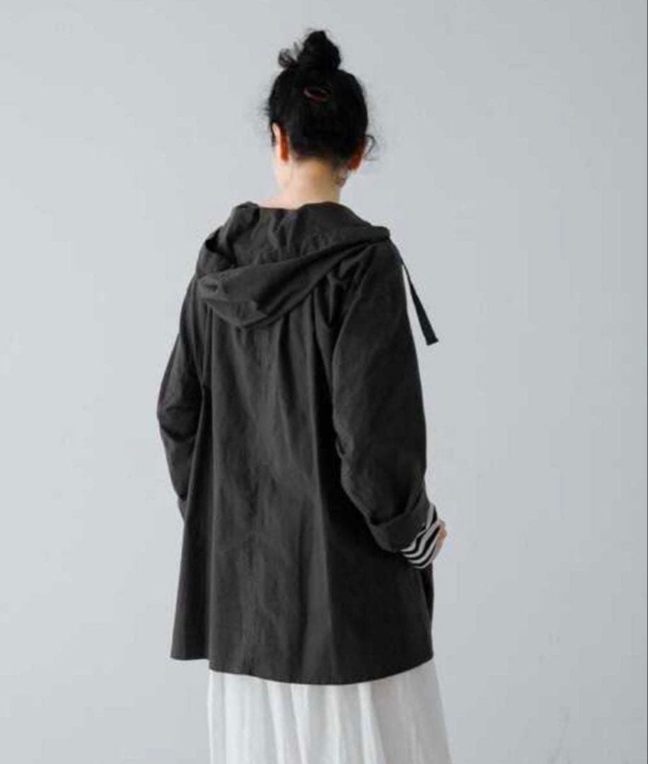 【新品未使用】かぐれ　フーディーチュニック　フーディチュニック　プルオーバー