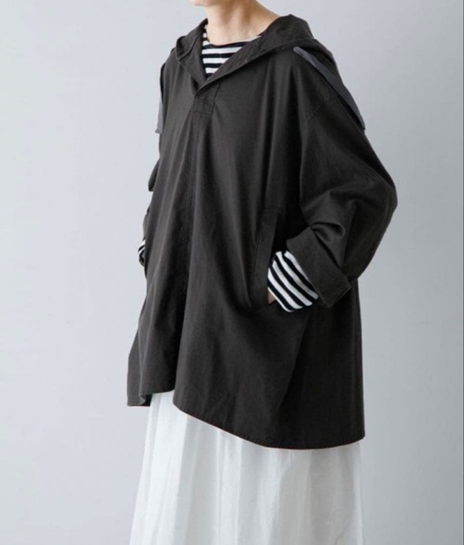 【新品未使用】かぐれ　フーディーチュニック　フーディチュニック　プルオーバー