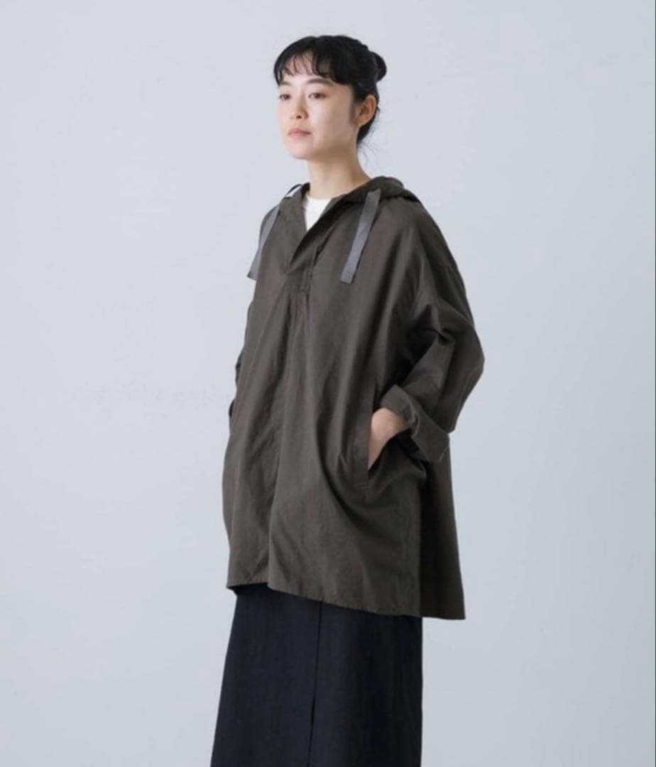 【新品未使用】かぐれ　フーディーチュニック　フーディチュニック　プルオーバー