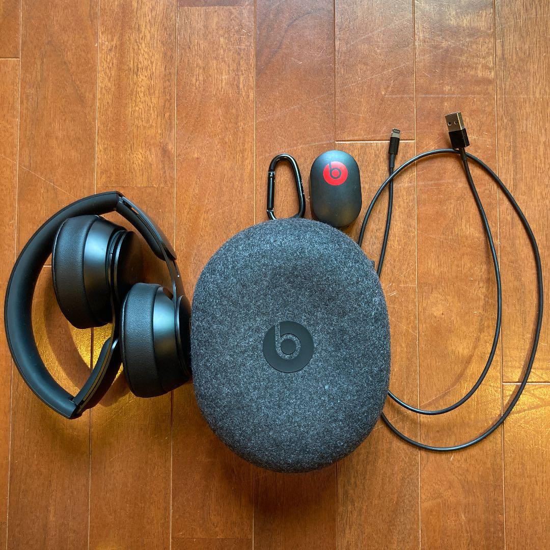 ヘッドホン Beats solo pro (color: black)