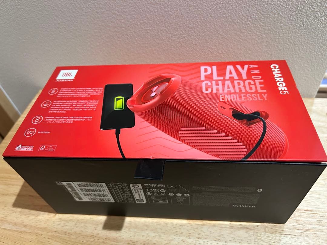 美品　箱付き　JBL Charge 5 ワイヤレススピーカー レッド