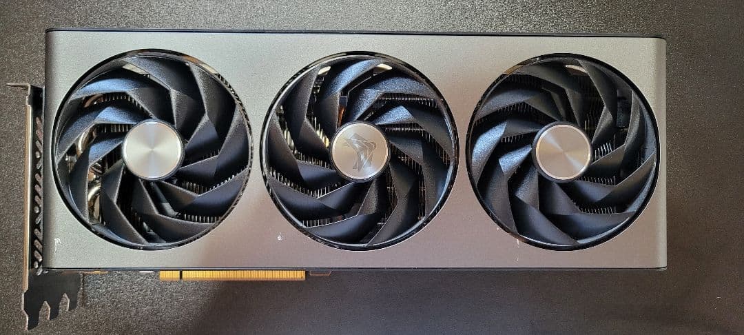 グラフィックボード・グラボ・ビデオカード RX7900GRE sapphire Nitro+