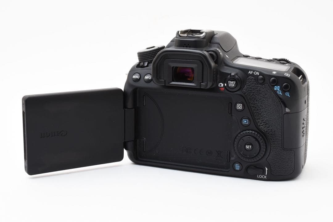 一眼レフカメラ/Canon EOS 80D標準&望遠ダブルレンズセット