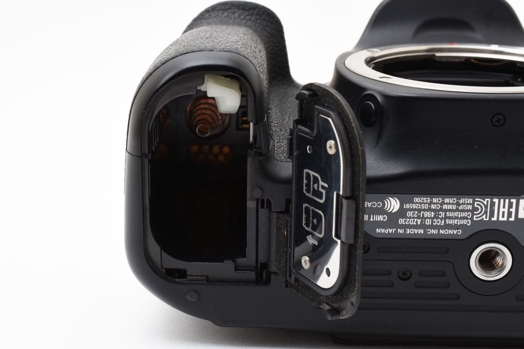 一眼レフカメラ/Canon EOS 80D標準&望遠ダブルレンズセット