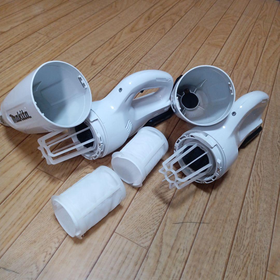 マキタ10.8V充電式クリーナCL106FDの２台セット純正バッテリ及び充電器付