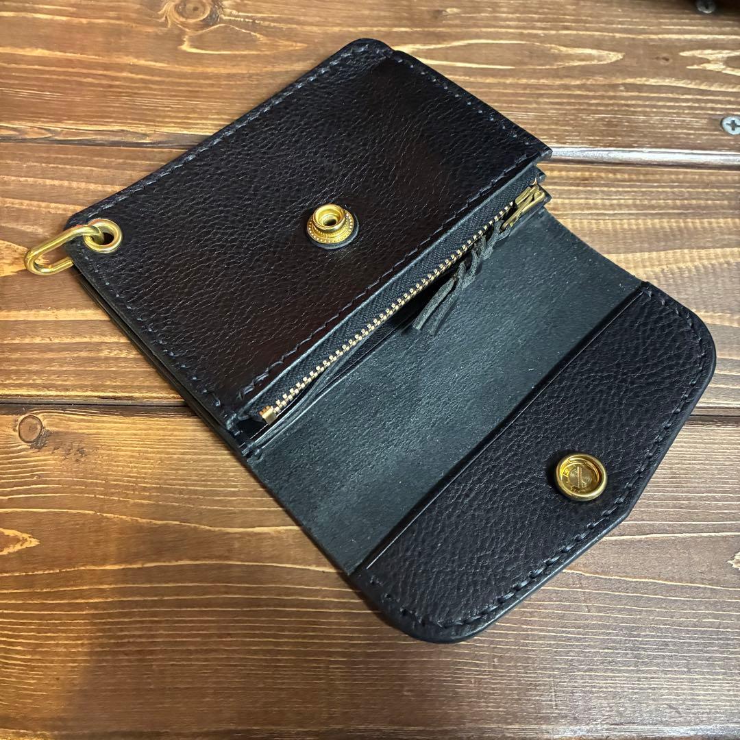 ショートトラッカーウォレット ネブラスカブラック　クロスボールコンチョ