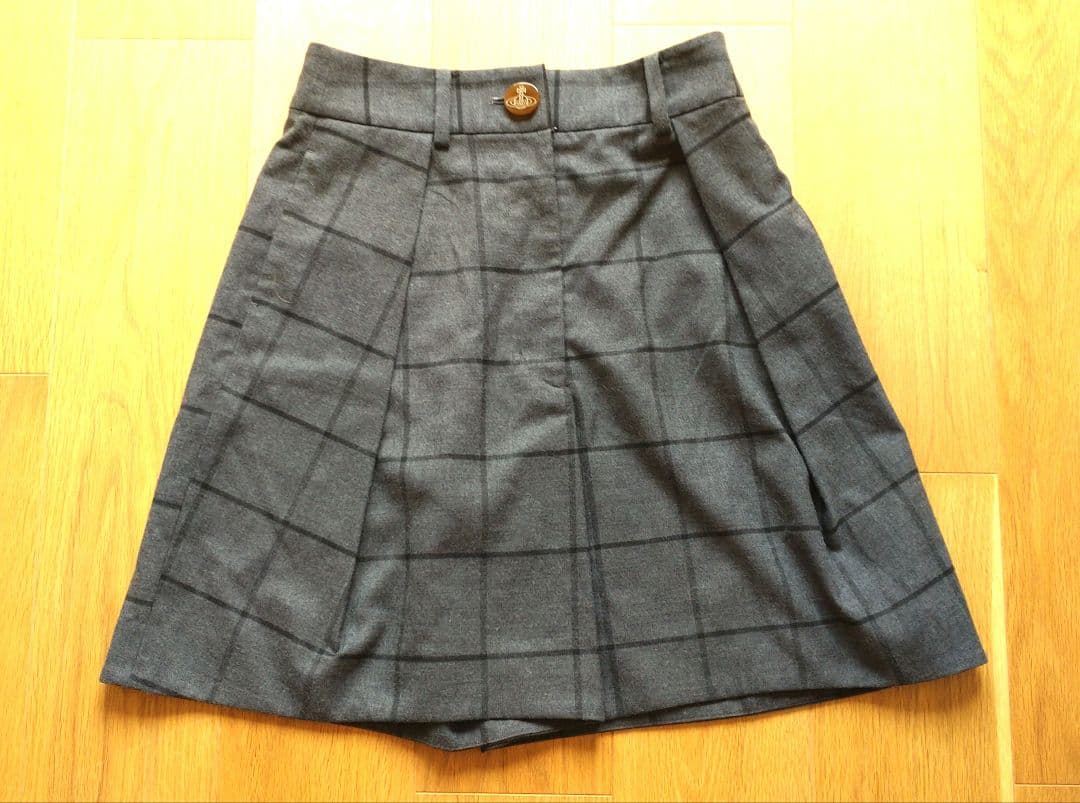 ヴィヴィアンウエストウッドハーフパンツ