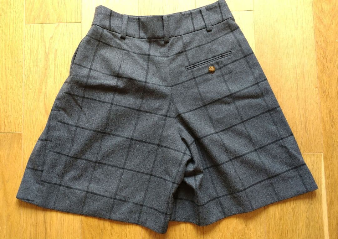 ヴィヴィアンウエストウッドハーフパンツ