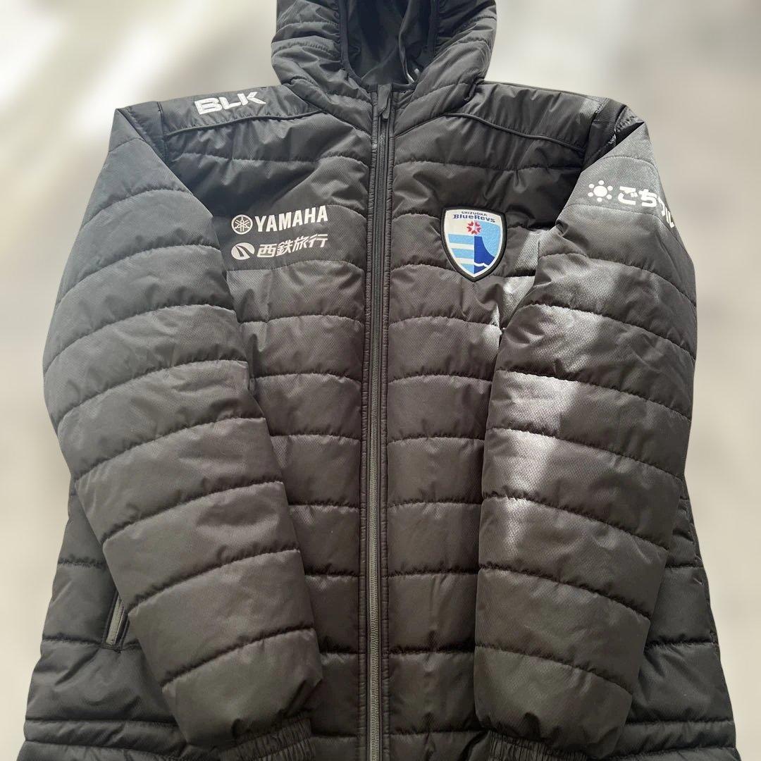 BLK フード付きジャケット 黒 ブルーレヴズ