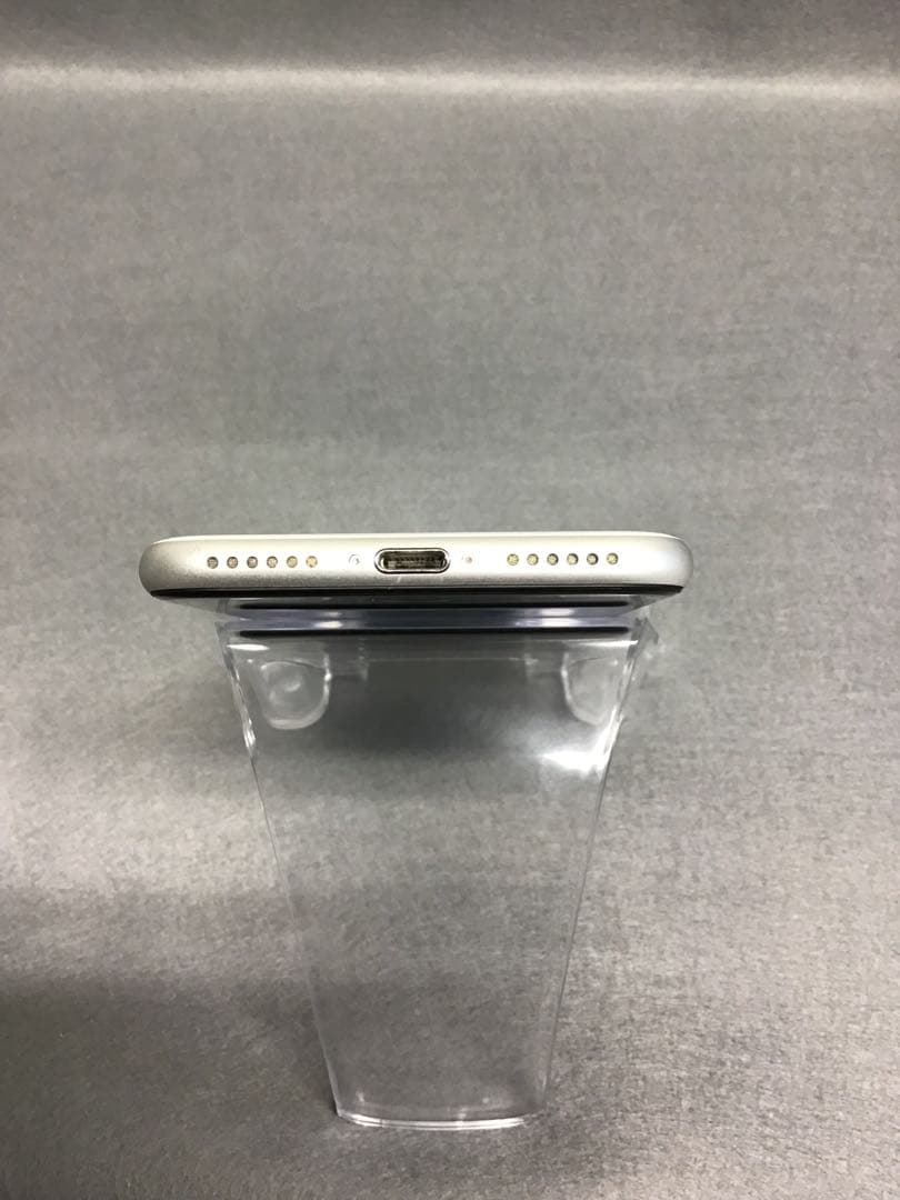 美品 国内版 SIMフリー iPhoneSE2 256GB 　ホワイト色