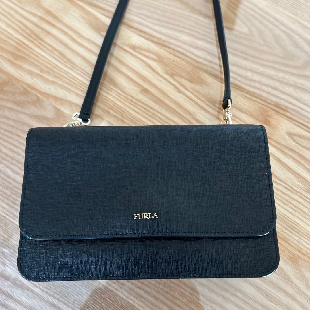 極美品　FURLA リーヴァ 2way ウォレットショルダーバッグ　ブラック