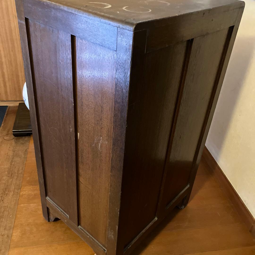 レトロな木製冷蔵庫　シロガネ　松坂屋　ディスプレイ　収納